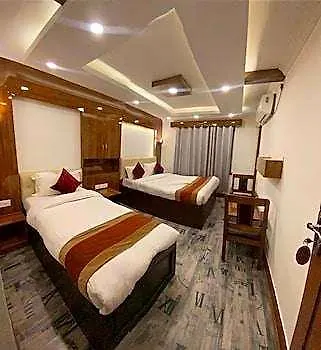 Thani Boutique Hotel 2*